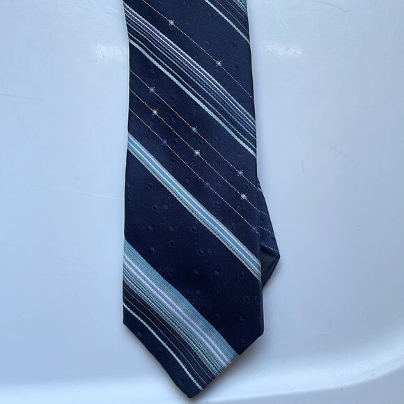 Bundle of two vintage late 60s/early 70s Wemlon by Wembley neckties - Picture 3 of 6